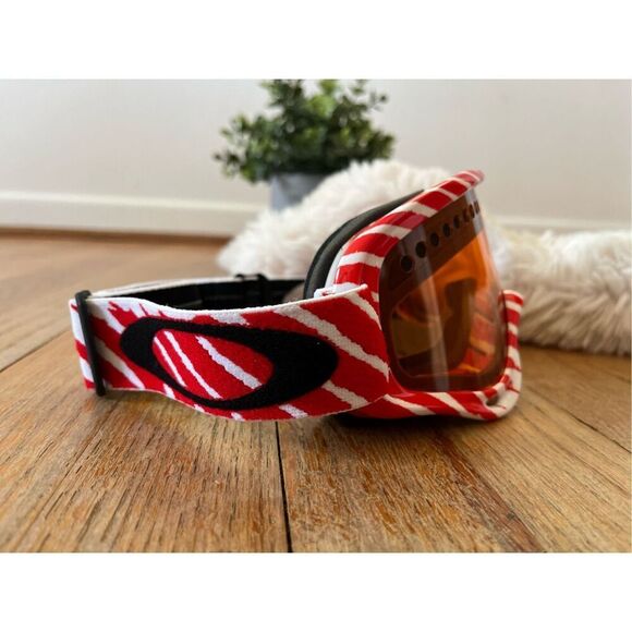 Oakley Shaun White Splice Goggles White / Red Frame w/ Persimmon Lens XS O-Frame - Picture 2 of 6